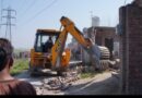 Commissionerate Police demolish illegal structures of two drug smugglers in Talwandi Kalan village