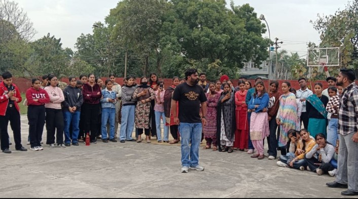 ਸਰਕਾਰੀ ਬਹੁਤਕਨੀਕੀ ਕਾਲਜ ਵਿਖੇ ਨਸ਼ਿਆਂ ਵਿਰੁੱਧ ਖੇਡਿਆਂ ਨੁੱਕੜ ਨਾਟਕ