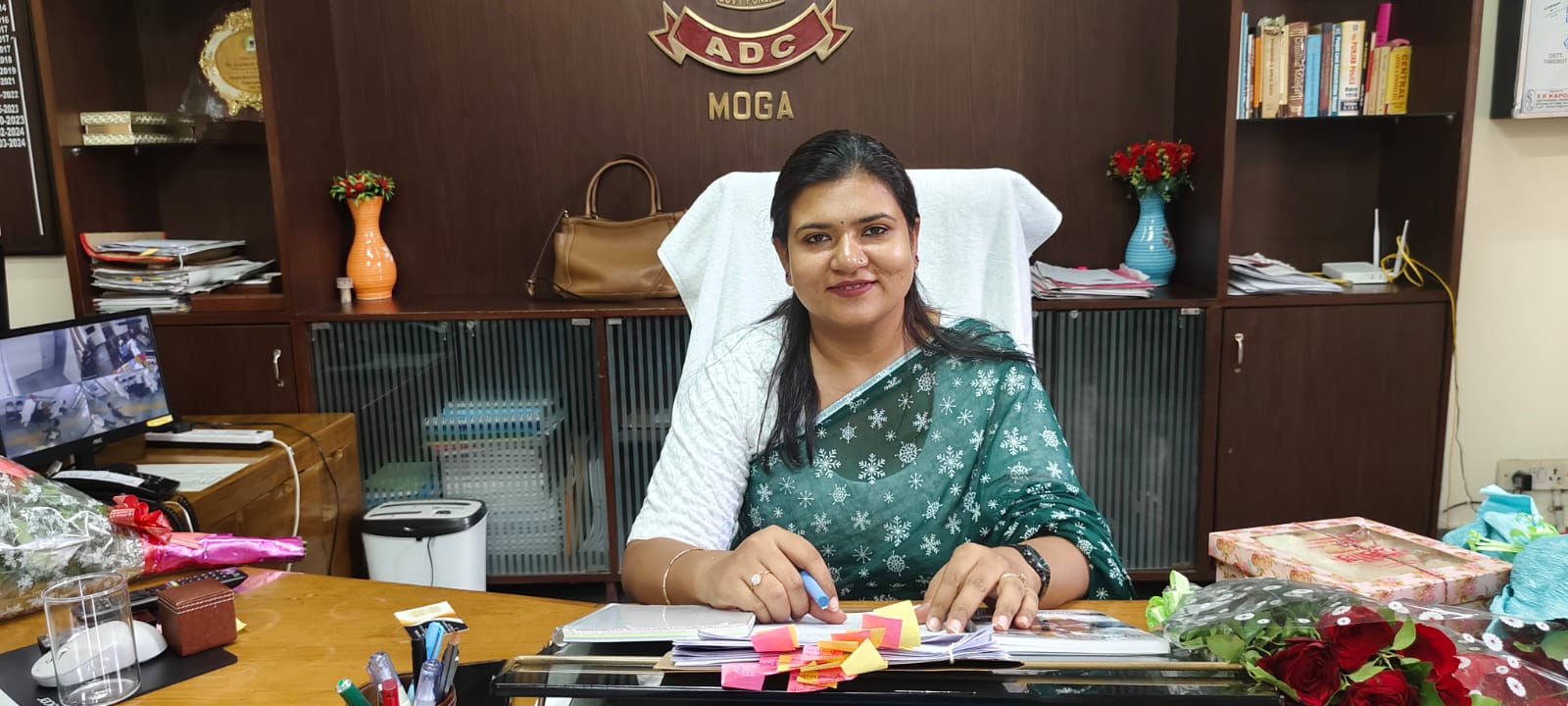 ਜ਼ਿਲ੍ਹੇ ‘ਚ ਪੰਜ ਜਾਂ ਪੰਜ ਤੋਂ ਵਧੇਰੇ ਵਿਅਕਤੀਆਂ ਦੇ ਇਕੱਠੇ ਹੋਣ ‘ਤੇ ਪਾਬੰਦੀ – ਸੜਕਾਂ ‘ਤੇ ਪਸ਼ੂਆਂ ਦੇ ਚਰਾਏ ਜਾਣ ‘ਤੇ ਵੀ ਰੋਕ – ਪੜ੍ਹੋ ਹੋਰ ਵੀ ਕਈ ਪਾਬੰਦੀਆਂ ਲਾਗੂ 