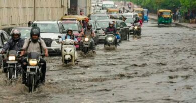 Late night storm wreaks havoc in Delhi-NCR, waterlogging on roads, traffic and flights affected, heat wave to return from May 26