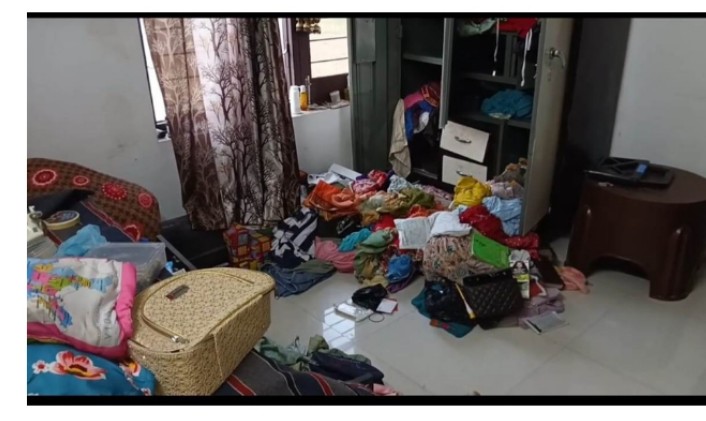 ਖੰਨਾ ‘ਚ ਸਾਢੇ 4.5 ਲੱਖ ਰੁਪਏ ਤੇ ਤਿੰਨ ਤੋਲੇ ਸੋਨਾ ਚੋਰੀ ਕਰਕੇ ਫਰਾਰ ਹੋਏ ਚੋਰ, ਚੋਰ ਖਿੜਕੀ ਤੋੜ ਕੇ ਅੰਦਰ ਆਏ, ਸੁੱਤੇ ਪਰਿਵਾਰ ਨੂੰ ਵੀ ਨਹੀਂ ਲੱਗਿਆ ਸੁਰਾਗ