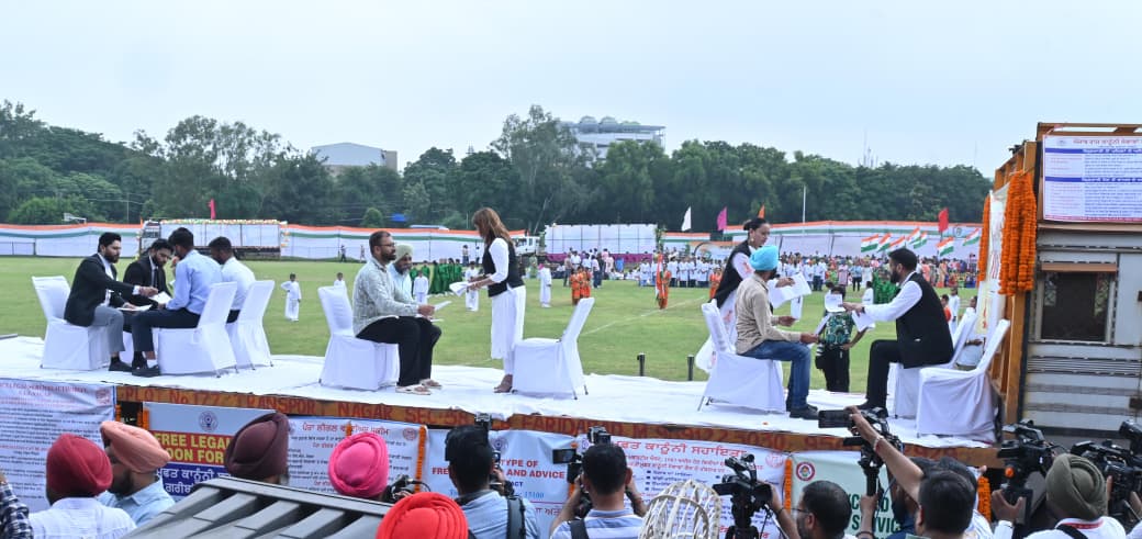 ਜ਼ਿਲ੍ਹਾ ਕਾਨੂੰਨੀ ਸੇਵਾਵਾਂ ਅਥਾਰਟੀ ਵੱਲੋਂ ਸੁਤੰਤਰਤਾ ਦਿਵਸ ਮੌਕੇ ਪੇਸ਼ ਝਾਕੀ ਰਾਹੀਂ ਮੁਫ਼ਤ ਨਿਆਂ ਸਹਾਇਤਾ, ਲੋਕ ਅਦਾਲਤਾਂ ਅਤੇ ਮੀਡੀਏਸ਼ਨ ਦੀਆਂ ਸੁਵਿਧਾਵਾਂ ਬਾਰੇ ਜਾਗਰੂਕਤਾ – ਅਗਲੀ ਨੈਸ਼ਨਲ ਲੋਕ ਅਦਾਲਤ 13 ਸਤੰਬਰ ਨੂੰ