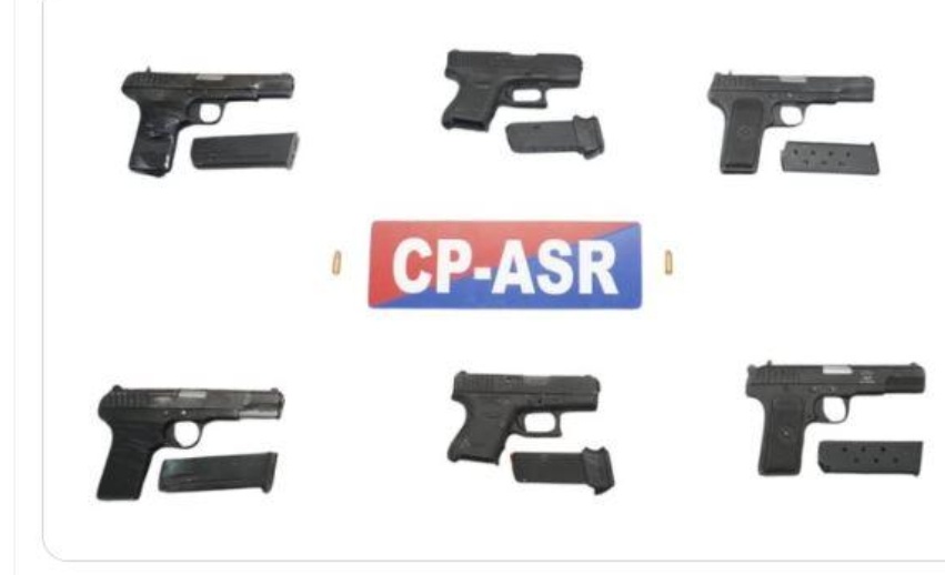 ਅੰਮ੍ਰਿਤਸਰ ਪੁਲਿਸ ਦੀ ਵੱਡੀ ਕਾਰਵਾਈ: ਪਾਕਿਸਤਾਨ-ਅਧਾਰਤ ਤਸਕਰਾਂ ਨਾਲ ਜੁੜੇ ਹਥਿਆਰ ਤਸਕਰੀ ਮਾਡਿਊਲ ਦਾ ਪਰਦਾਫਾਸ਼,6 ਆਧੁਨਿਕ ਪਿਸਤੌਲ ਸਮੇਤ 2 ਗ੍ਰਿਫ਼ਤਾਰ