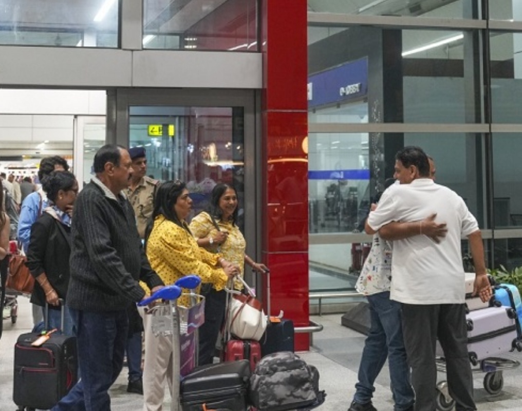 United Arab Emirates ‘ਚ ਹਮਲਿਆਂ ਤੋਂ ਬਾਅਦ ਫਸੇ ਭਾਰਤੀਆਂ ਦੀ ਵਾਪਸੀ ਸ਼ੁਰੂ, ਅਬੂ ਧਾਬੀ ਤੋਂ ਪਹਿਲੀ ਫਲਾਈਟ ਦਿੱਲੀ ਪਹੁੰਚੀ