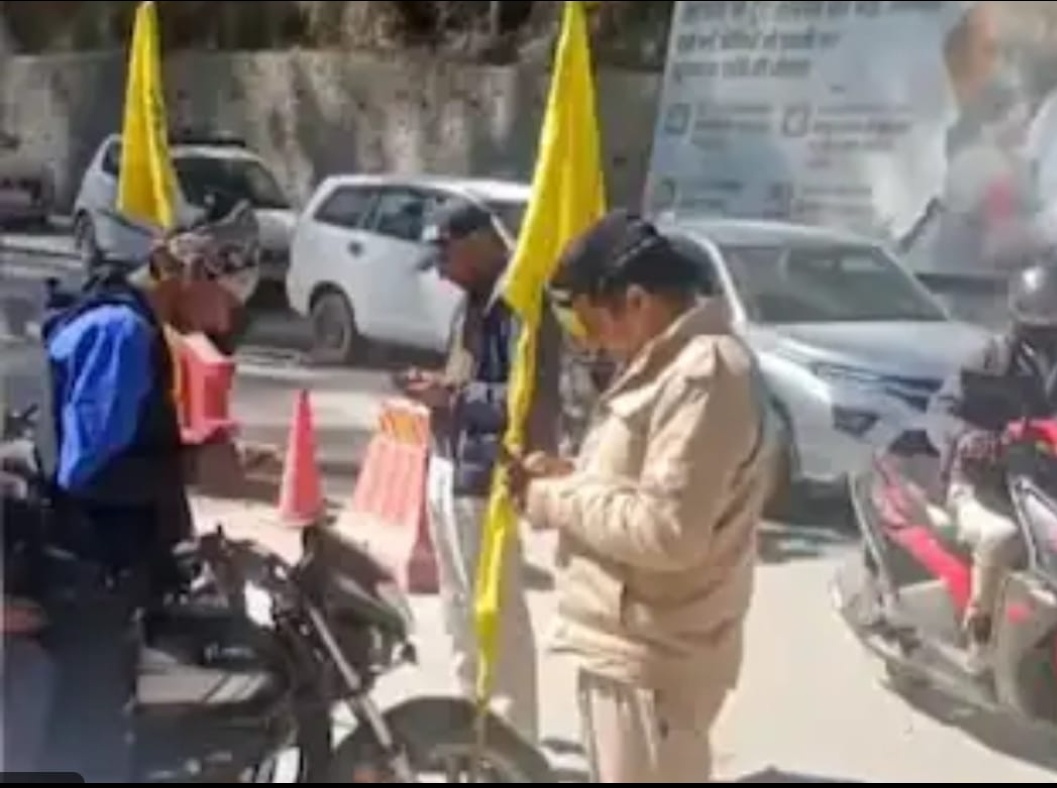 ਹਿਮਾਚਲ ਵਿੱਚ ਪੰਜਾਬ ਦੇ ਬਾਈਕ ਸਵਾਰਾਂ ‘ਤੇ ਪੁਲਿਸ ਦੀ ਸਖ਼ਤੀ, ਦੋ ਦਿਨਾਂ ਵਿੱਚ 950 ਤੋਂ ਵੱਧ ਚਲਾਨ